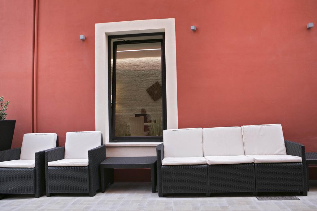 Hotel Lo Squalo Grottammare Exterior photo
