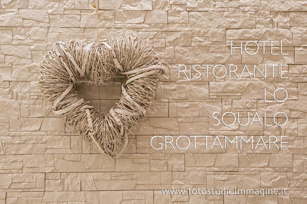 Hotel Lo Squalo Grottammare Exterior photo